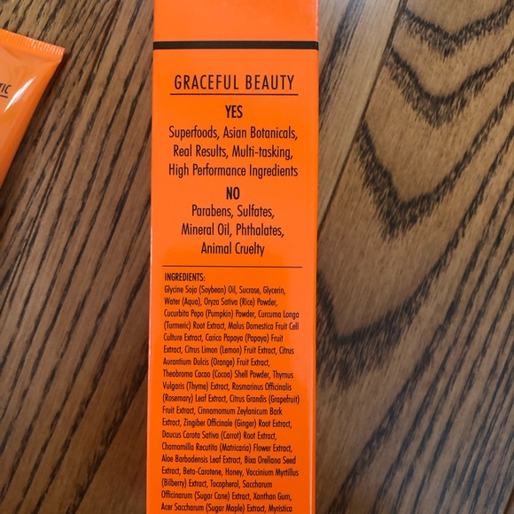 Yensa pumpkin turmeric 2 in 1 radiance polishing mask 2.5oz - Picture 4 of 7